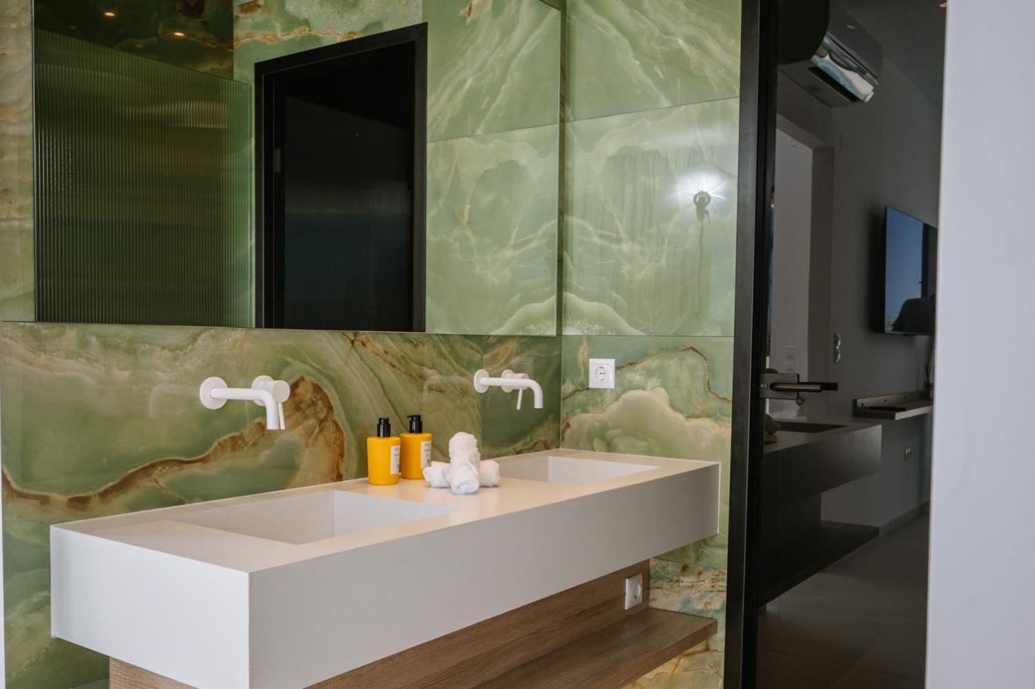 Sardines Luxury Suites Hersonissos  Zewnętrze zdjęcie